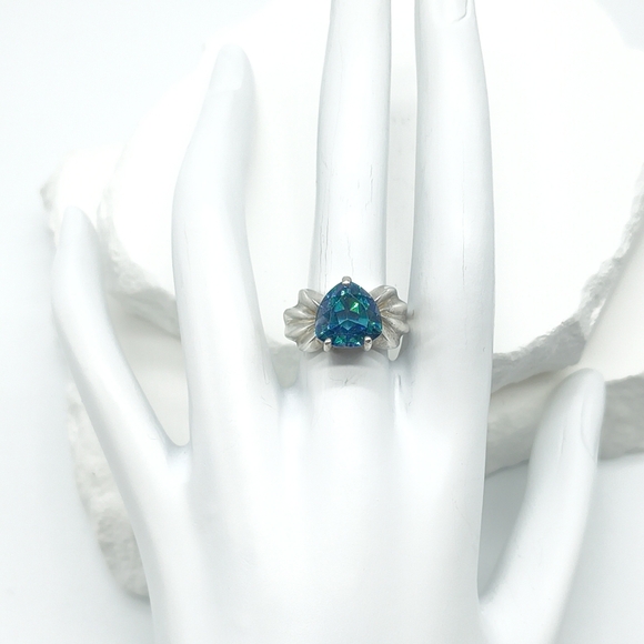 Vintage Sterling Silver Trillion Cut Mystic Topaz Ring Size 6 - Picture 10 of 14